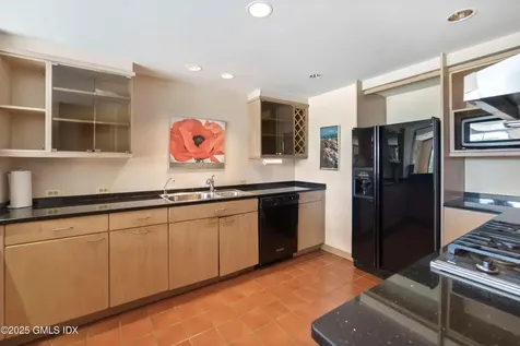 21 Aiken Road Greenwich CT 06831