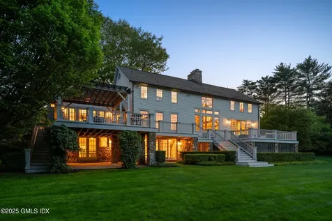 945 Oenoke Ridge New Canaan CT 06840