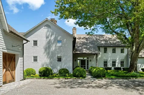 945 Oenoke Ridge New Canaan CT 06840