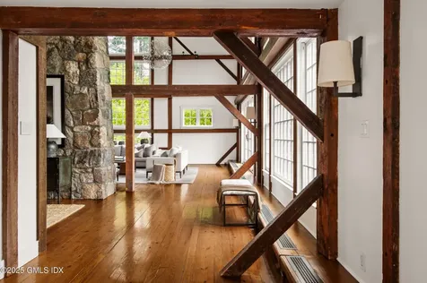 945 Oenoke Ridge New Canaan CT 06840