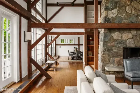 945 Oenoke Ridge New Canaan CT 06840
