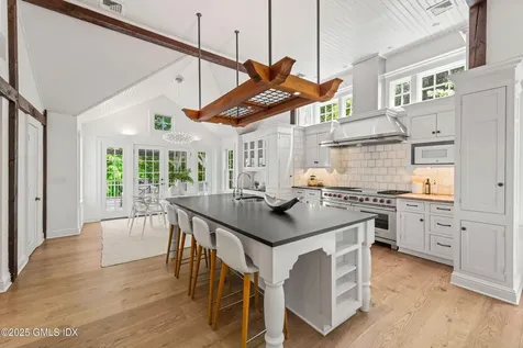 945 Oenoke Ridge New Canaan CT 06840