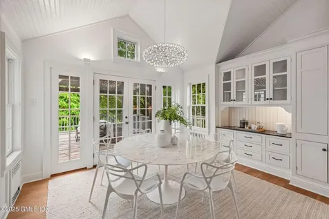 945 Oenoke Ridge New Canaan CT 06840
