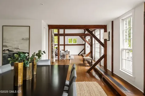 945 Oenoke Ridge New Canaan CT 06840