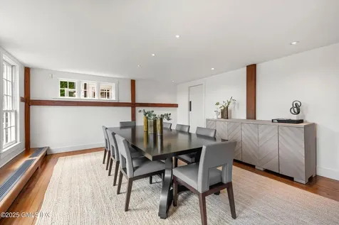 945 Oenoke Ridge New Canaan CT 06840