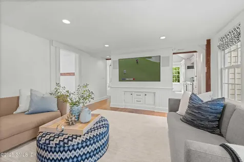 945 Oenoke Ridge New Canaan CT 06840