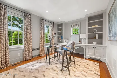 945 Oenoke Ridge New Canaan CT 06840