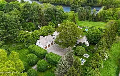 945 Oenoke Ridge New Canaan CT 06840