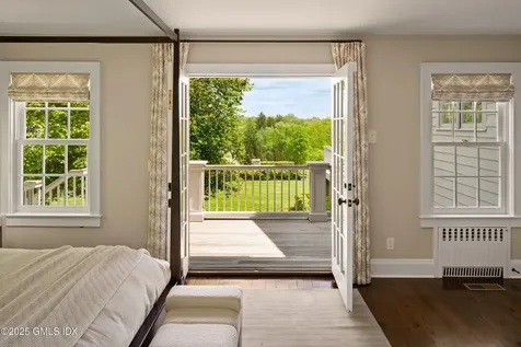 945 Oenoke Ridge New Canaan CT 06840