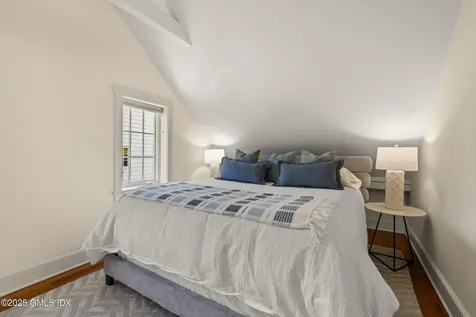 945 Oenoke Ridge New Canaan CT 06840