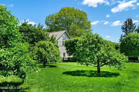 945 Oenoke Ridge New Canaan CT 06840