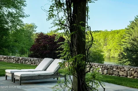 945 Oenoke Ridge New Canaan CT 06840