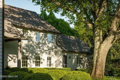 945 Oenoke Ridge New Canaan CT 06840