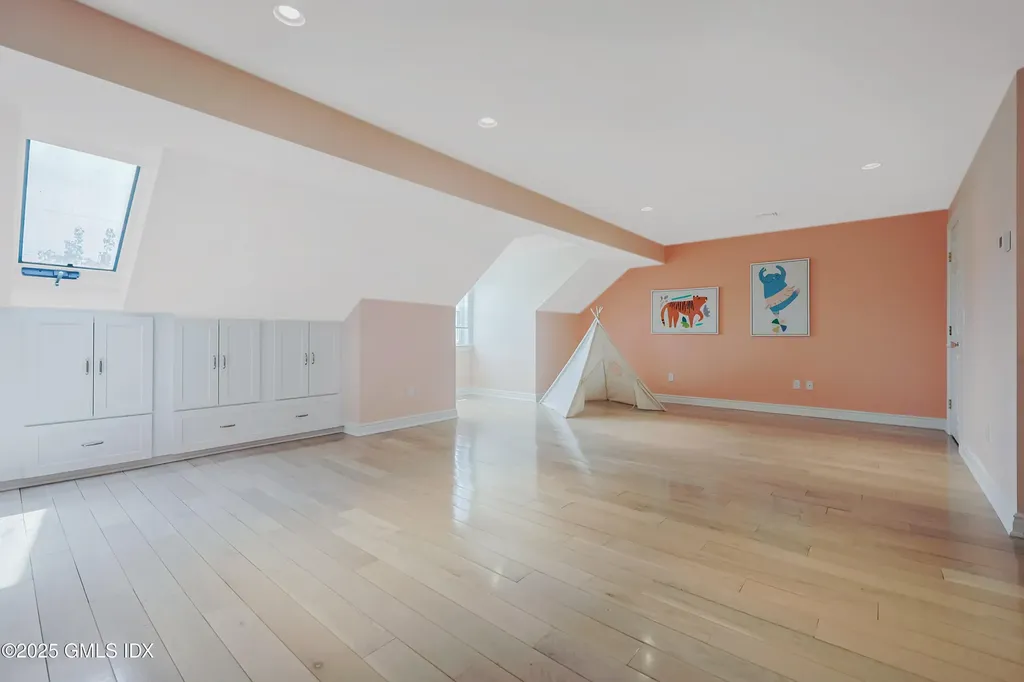 51 Forest Avenue Old Greenwich CT 06870