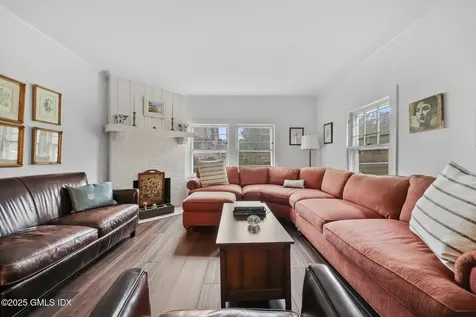 1 Cherry Lane Old Greenwich CT 06870