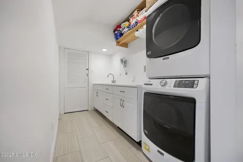 1 Cherry Lane Old Greenwich CT 06870