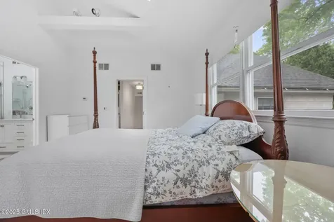 1 Cherry Lane Old Greenwich CT 06870