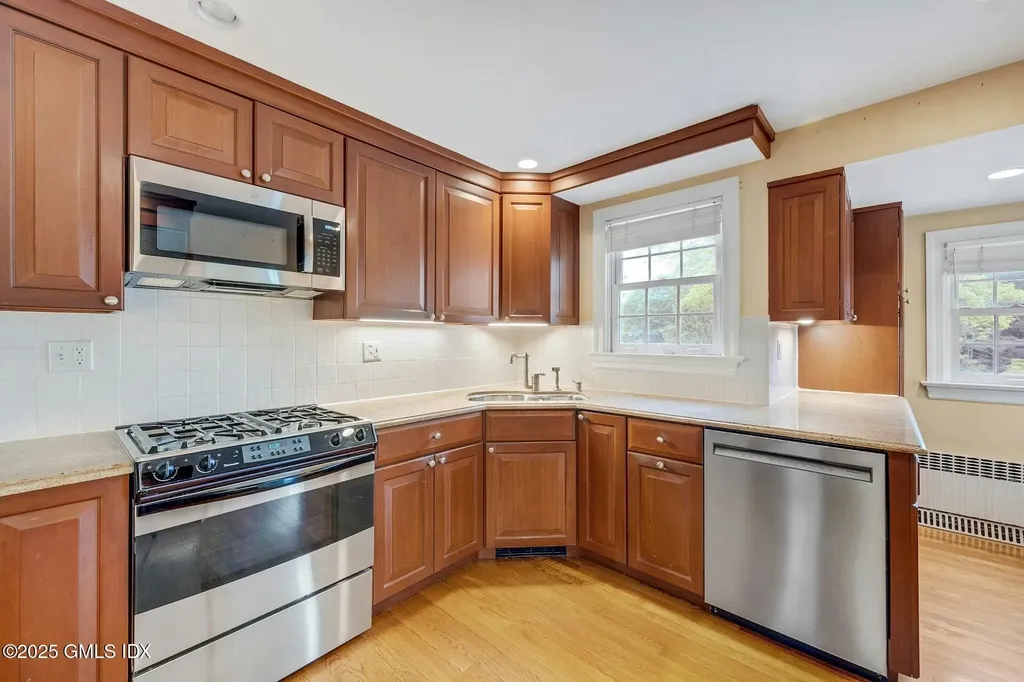 6 Perryridge Road Greenwich CT 06830