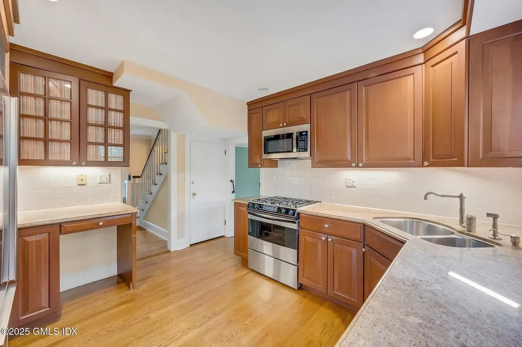 6 Perryridge Road Greenwich CT 06830