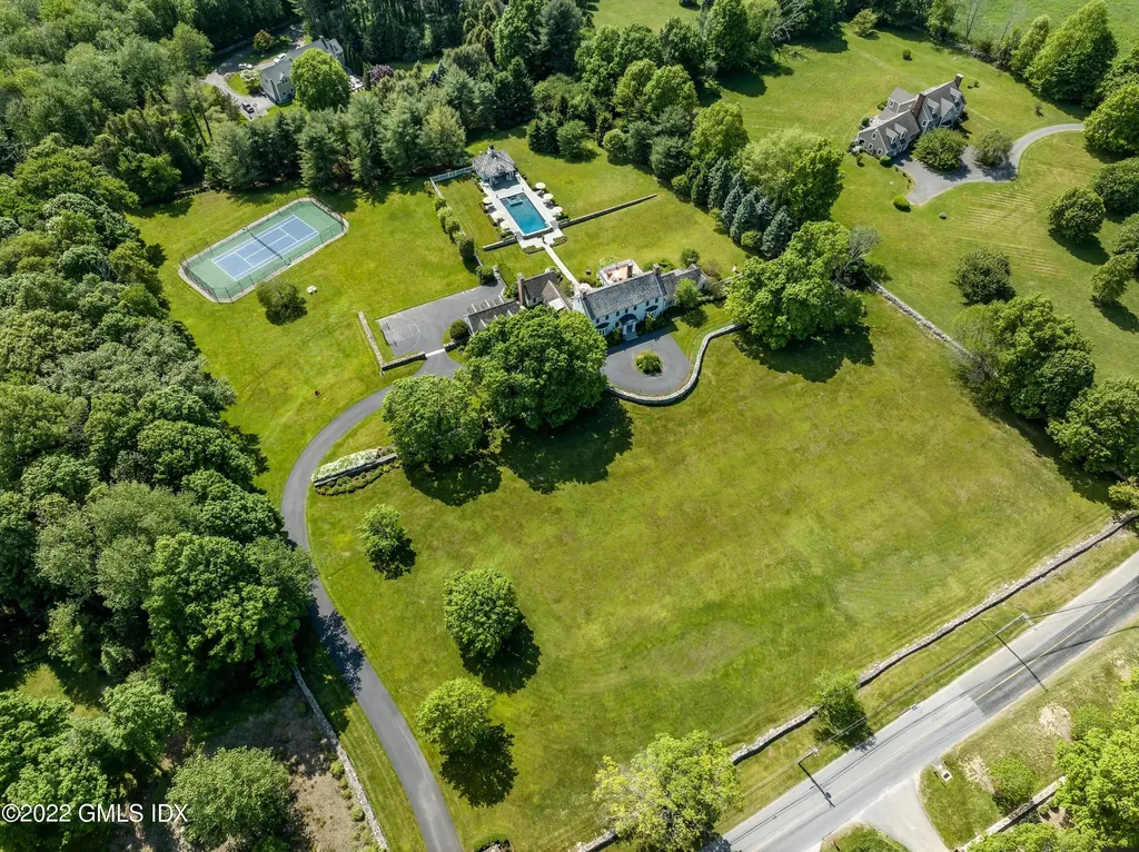 229 Umpawaug Road Redding CT 06896