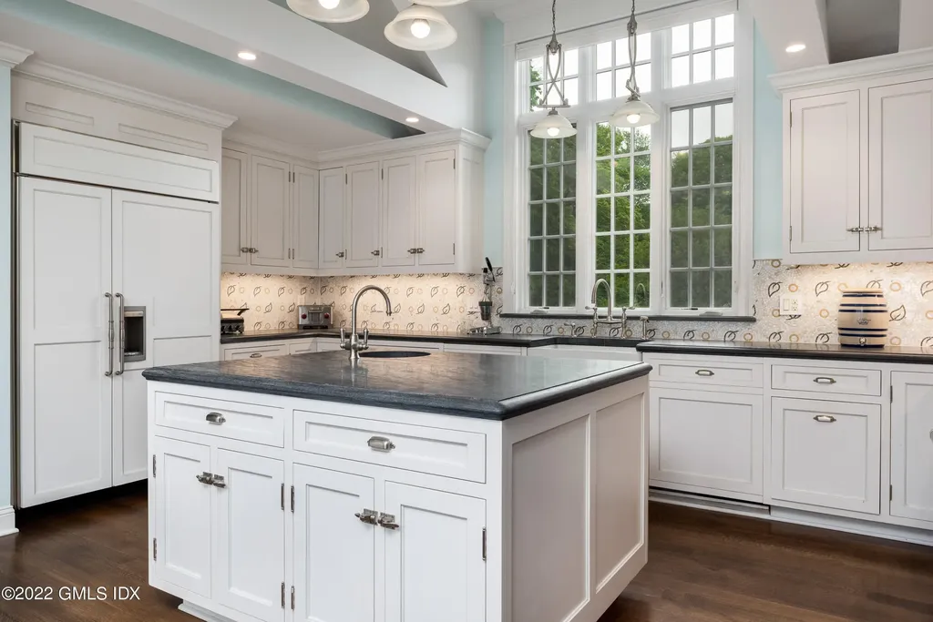 229 Umpawaug Road Redding CT 06896