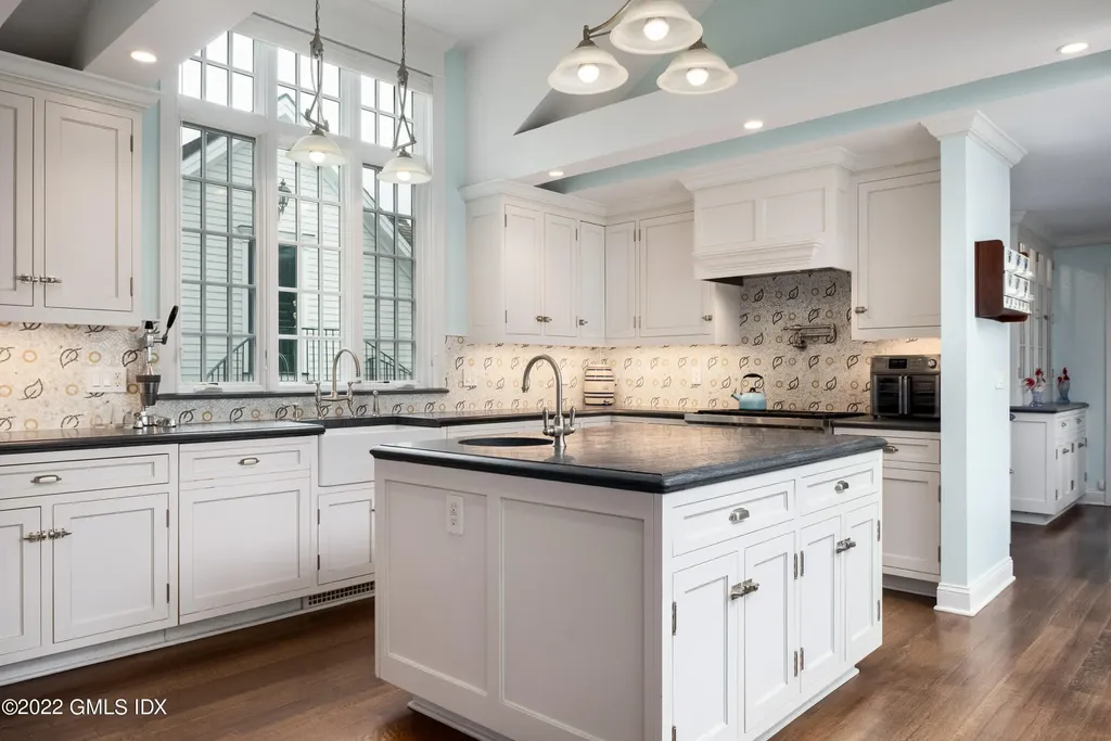 229 Umpawaug Road Redding CT 06896