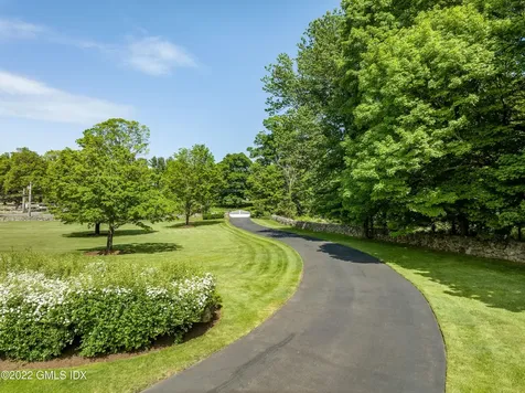 229 Umpawaug Road Redding CT 06896