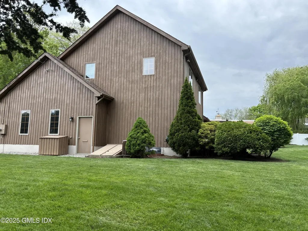 7 Brook Crossway Greenwich CT 06831