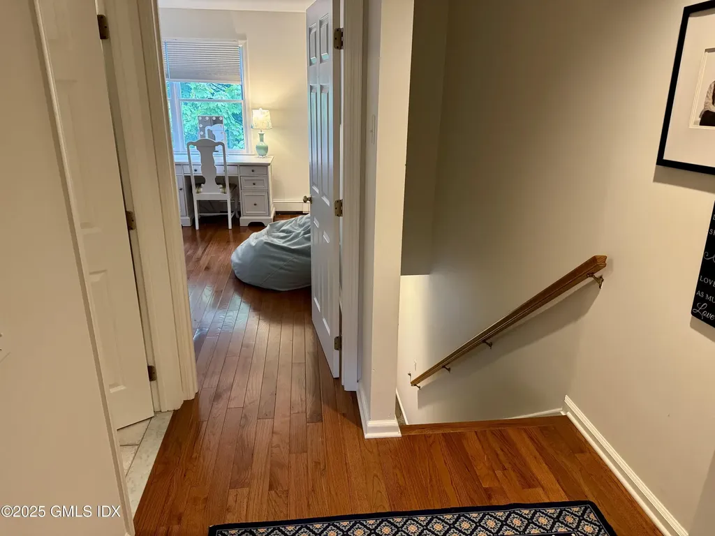 21 W Division Street Greenwich CT 06830