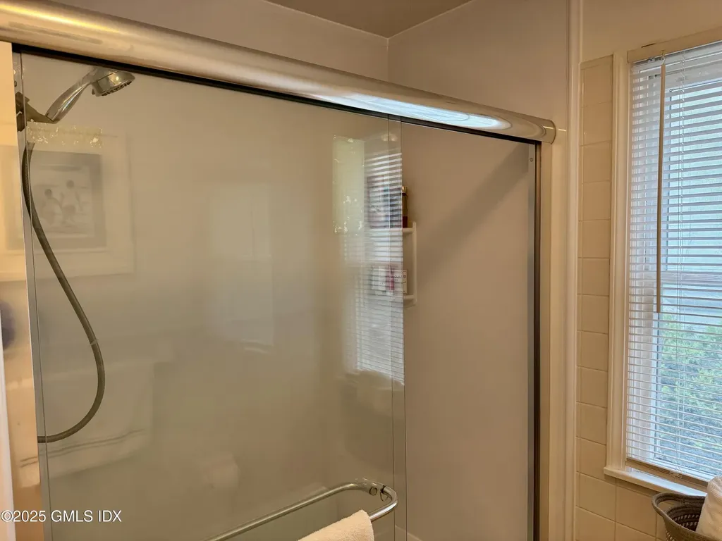 21 W Division Street Greenwich CT 06830