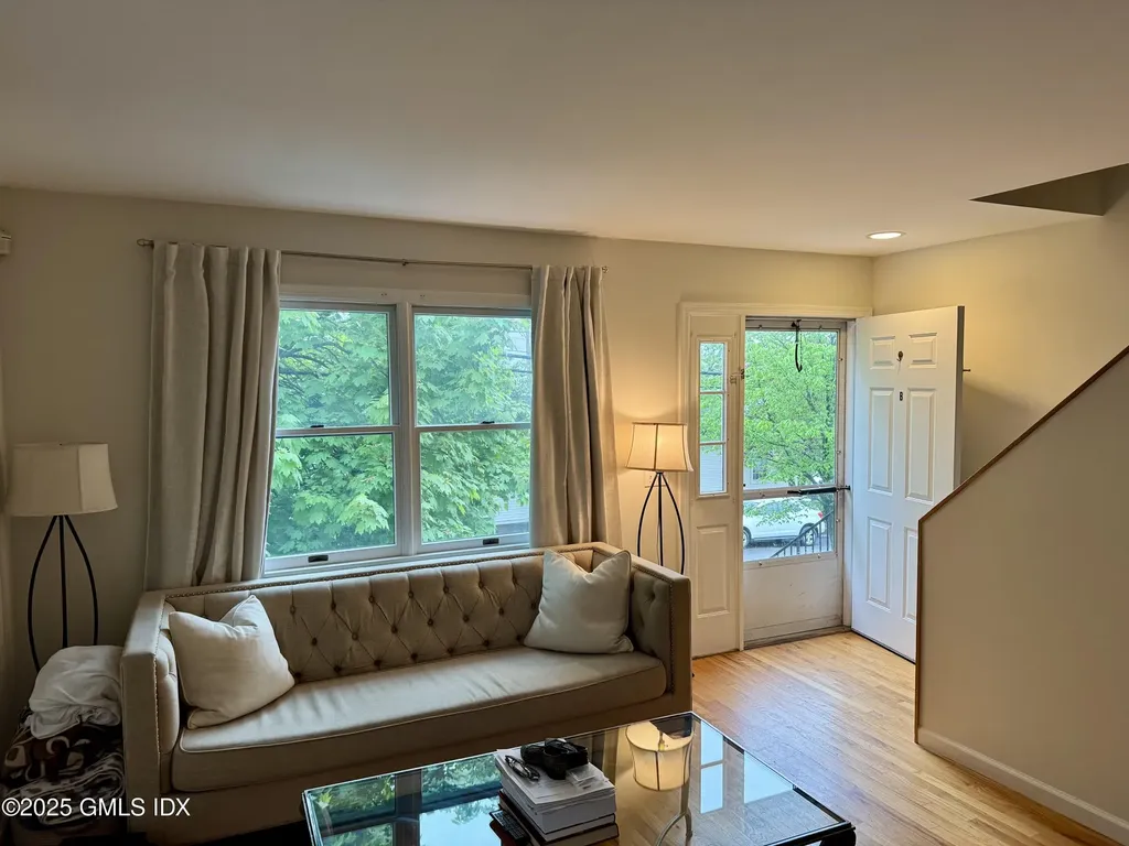 21 W Division Street Greenwich CT 06830