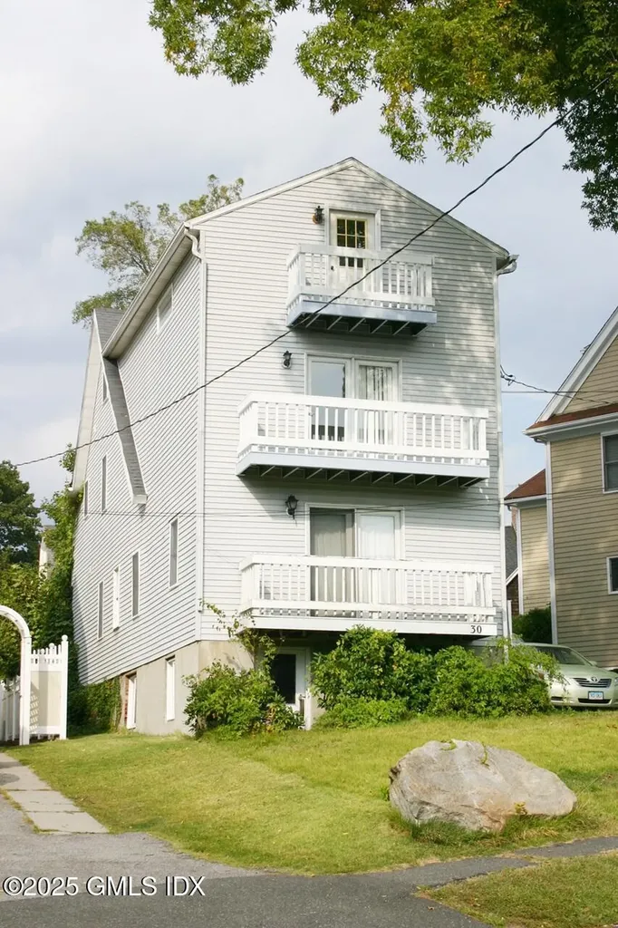 30 Woodland Drive Greenwich CT 06830