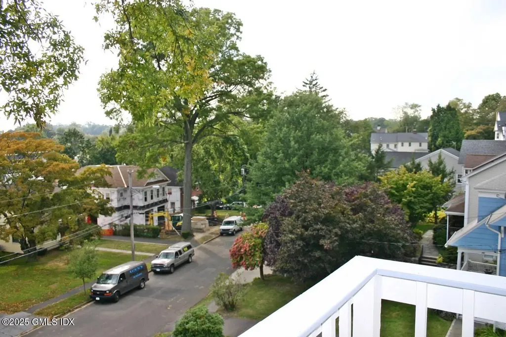 30 Woodland Drive Greenwich CT 06830