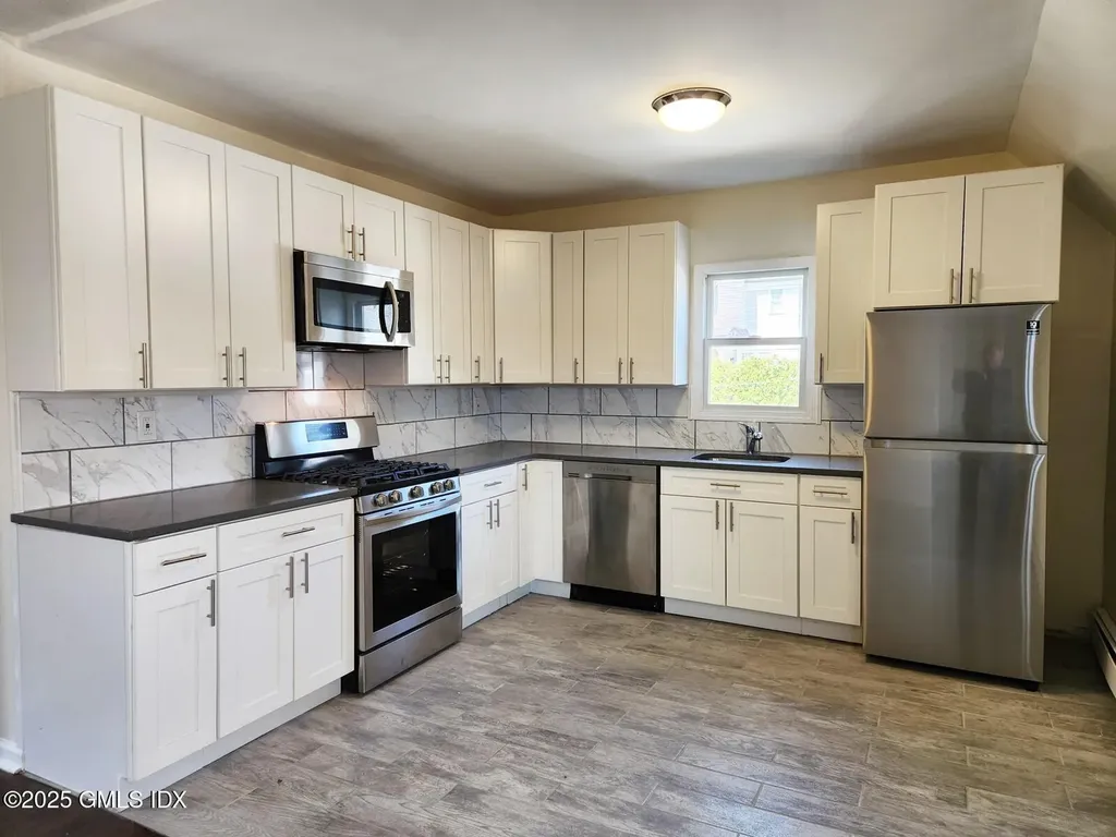 30 Woodland Drive Greenwich CT 06830