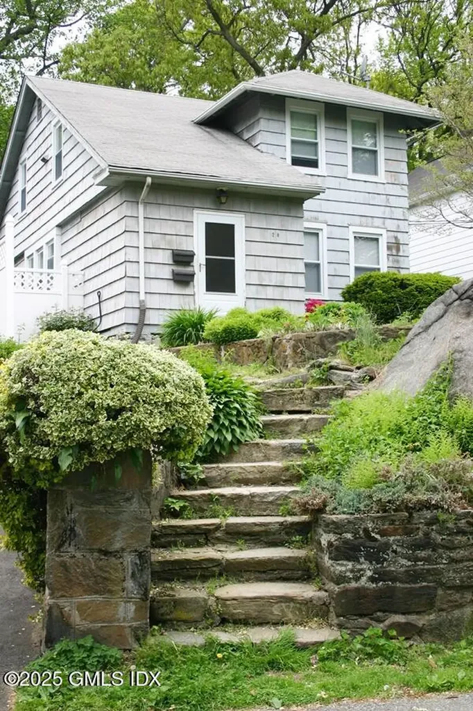 28 Locust Street Greenwich CT 06830