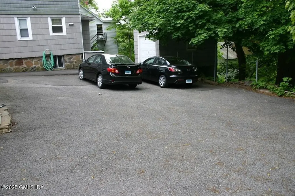 28 Locust Street Greenwich CT 06830