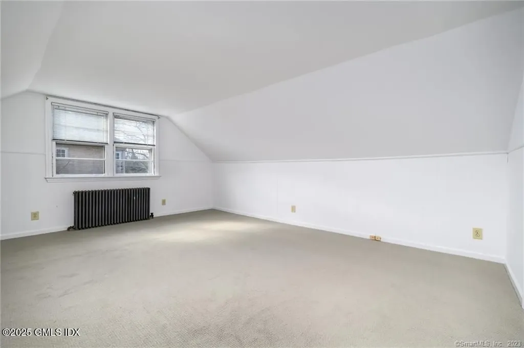 31 Cognewaugh Road Cos Cob CT 06807