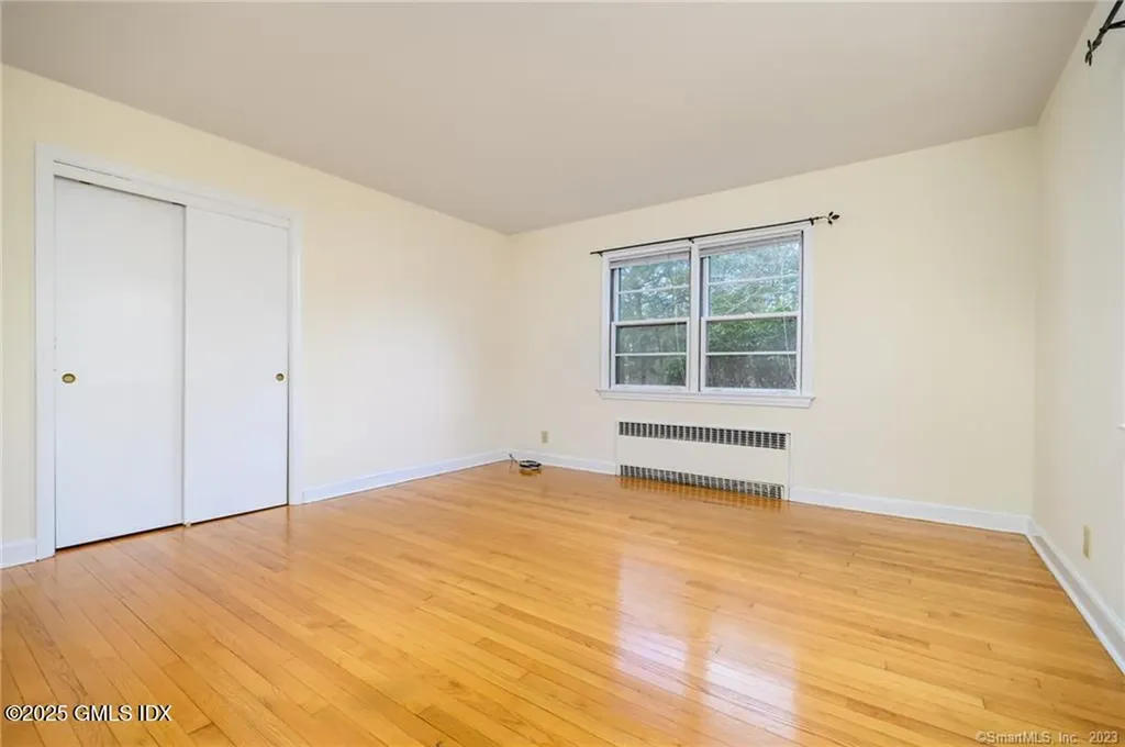 31 Cognewaugh Road Cos Cob CT 06807