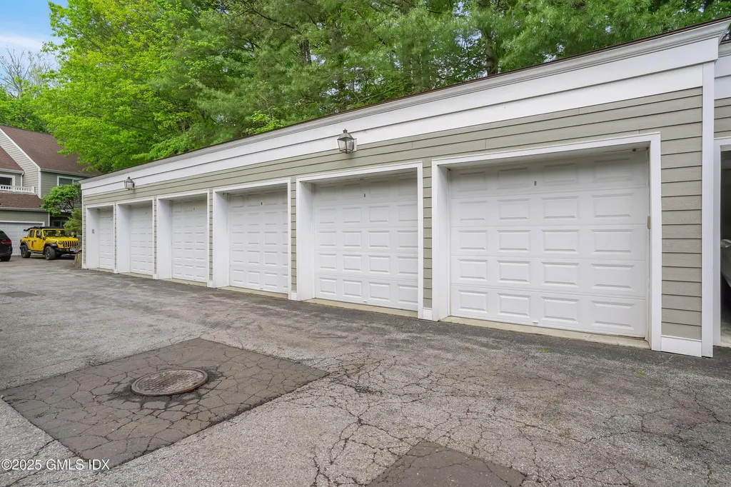 333 Palmer Hill Road Riverside CT 06878