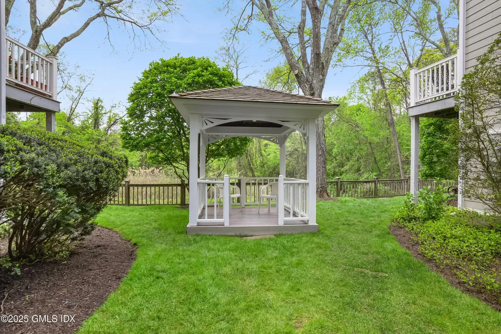 333 Palmer Hill Road Riverside CT 06878