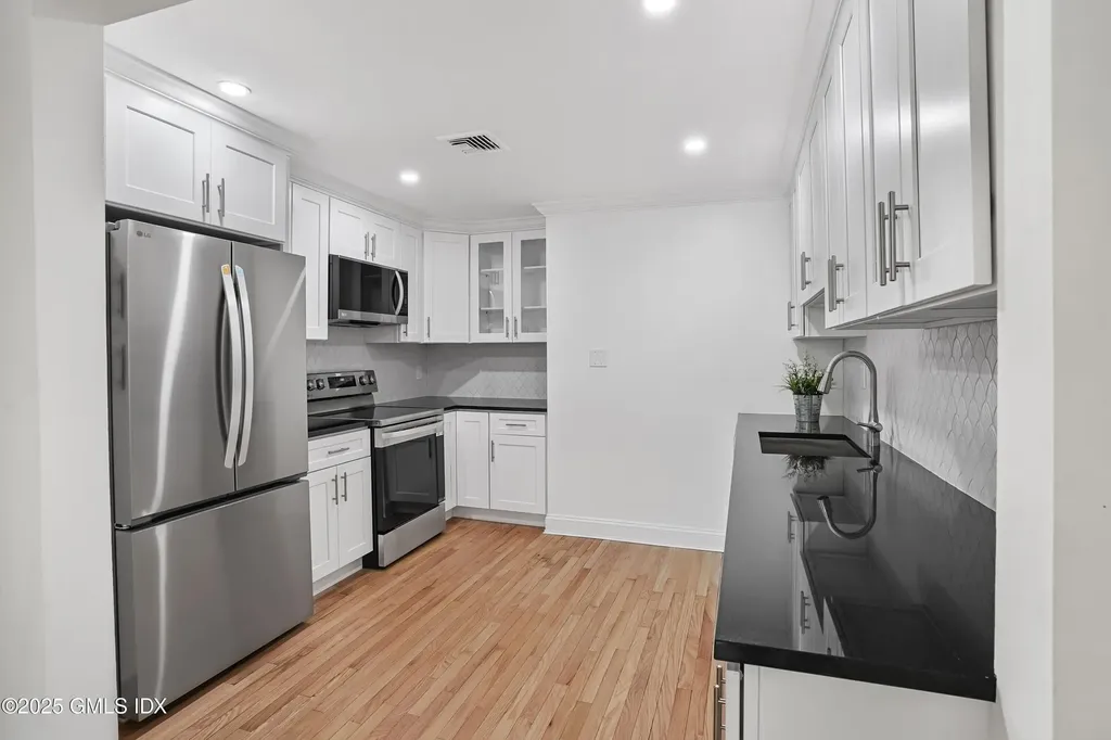 333 Palmer Hill Road Riverside CT 06878