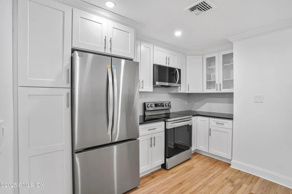 333 Palmer Hill Road Riverside CT 06878