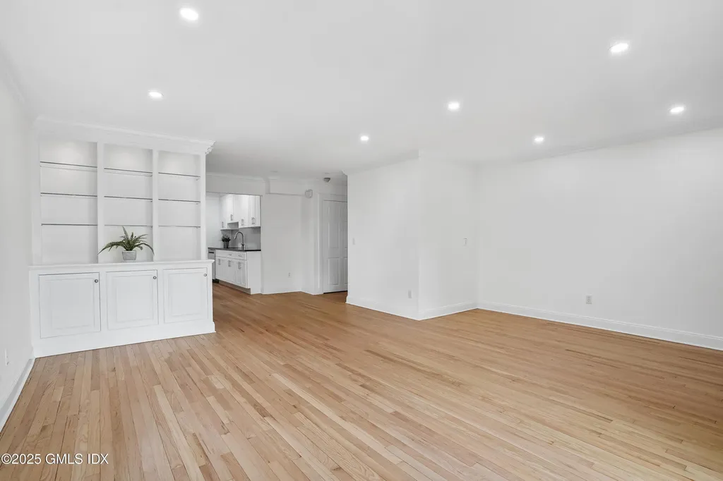 333 Palmer Hill Road Riverside CT 06878