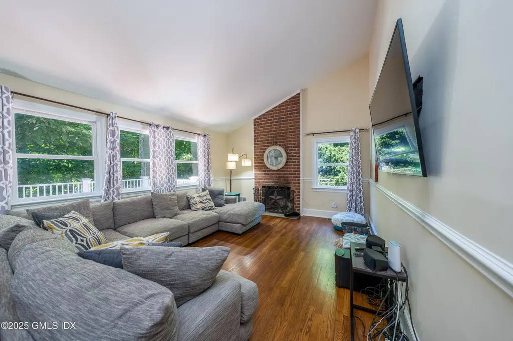 176 Valley Road Cos Cob CT 06807