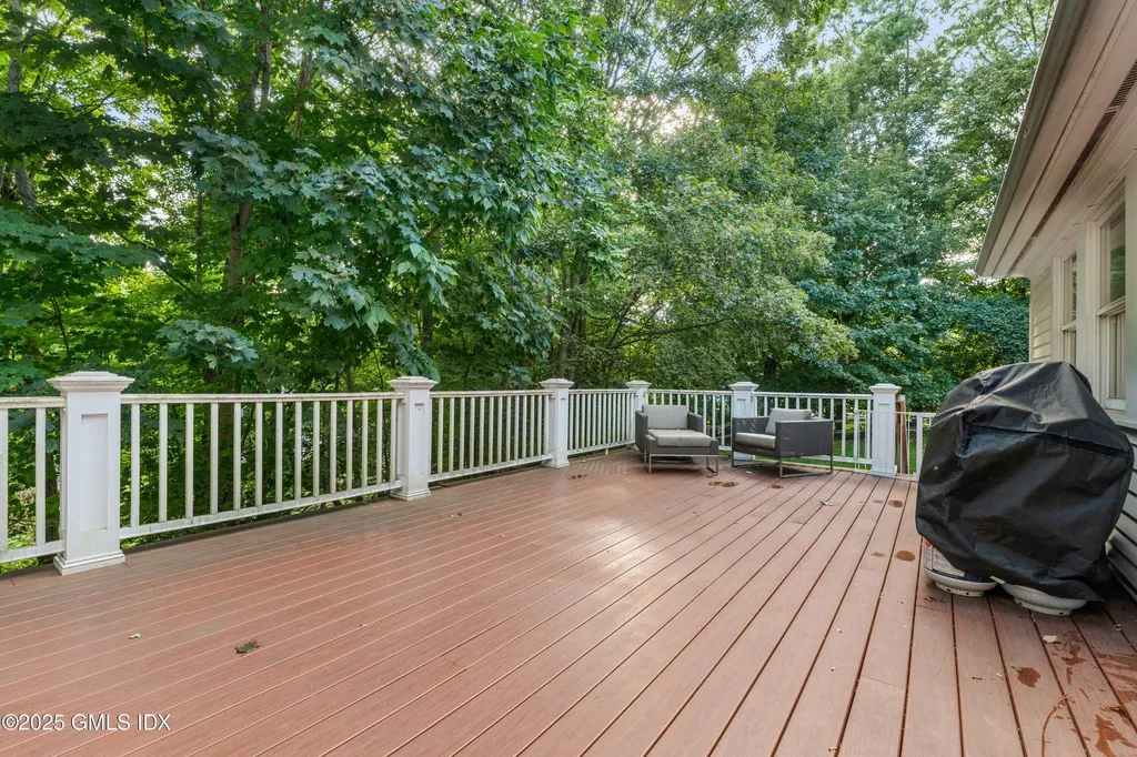 176 Valley Road Cos Cob CT 06807