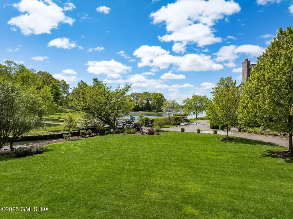 41 Meadow Wood Drive Greenwich CT 06830