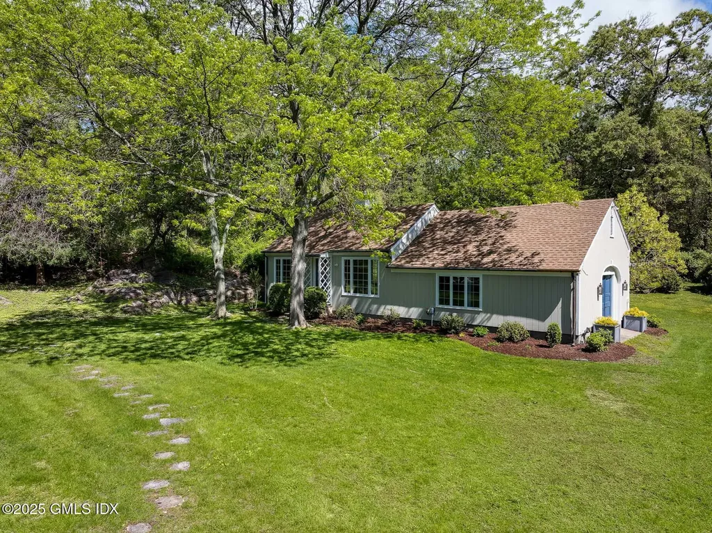 41 Meadow Wood Drive Greenwich CT 06830