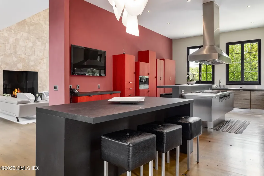 41 Meadow Wood Drive Greenwich CT 06830