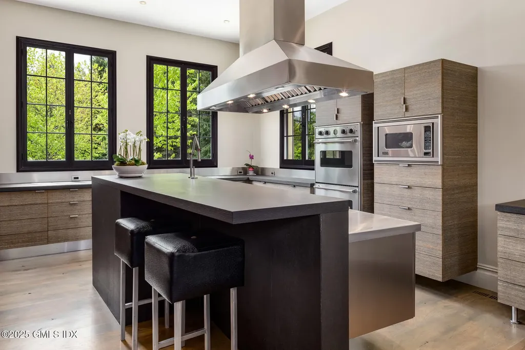 41 Meadow Wood Drive Greenwich CT 06830