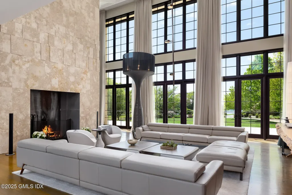 41 Meadow Wood Drive Greenwich CT 06830
